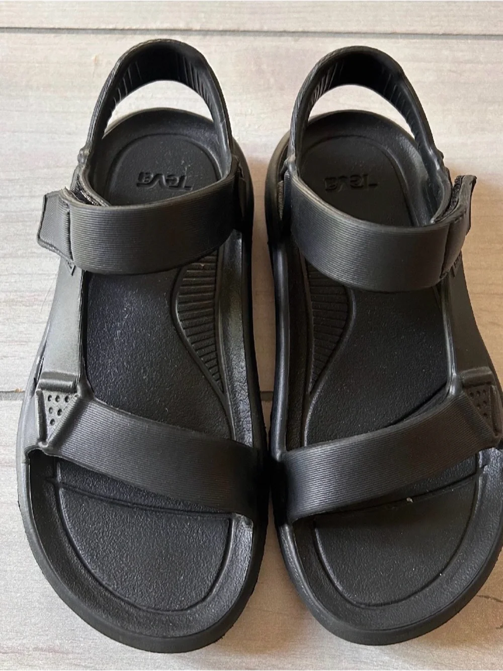 NWOT Teva Kids Black Waterproof Sporty Slide Sandals with Velcro Straps